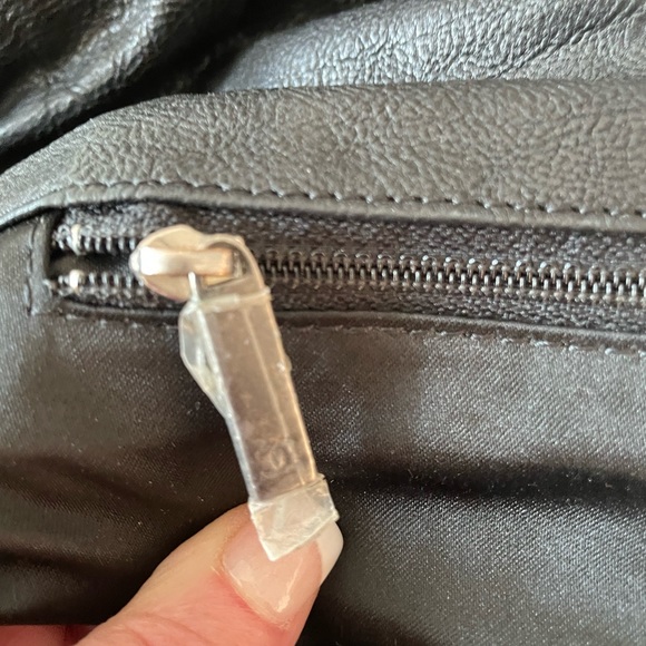 Chanel Shoulder Bag Quilted Caviar Leather woven in leather chain one strap - Picture 8 of 16